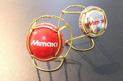 Tappi personalizzati con la tecnologia Mimaki